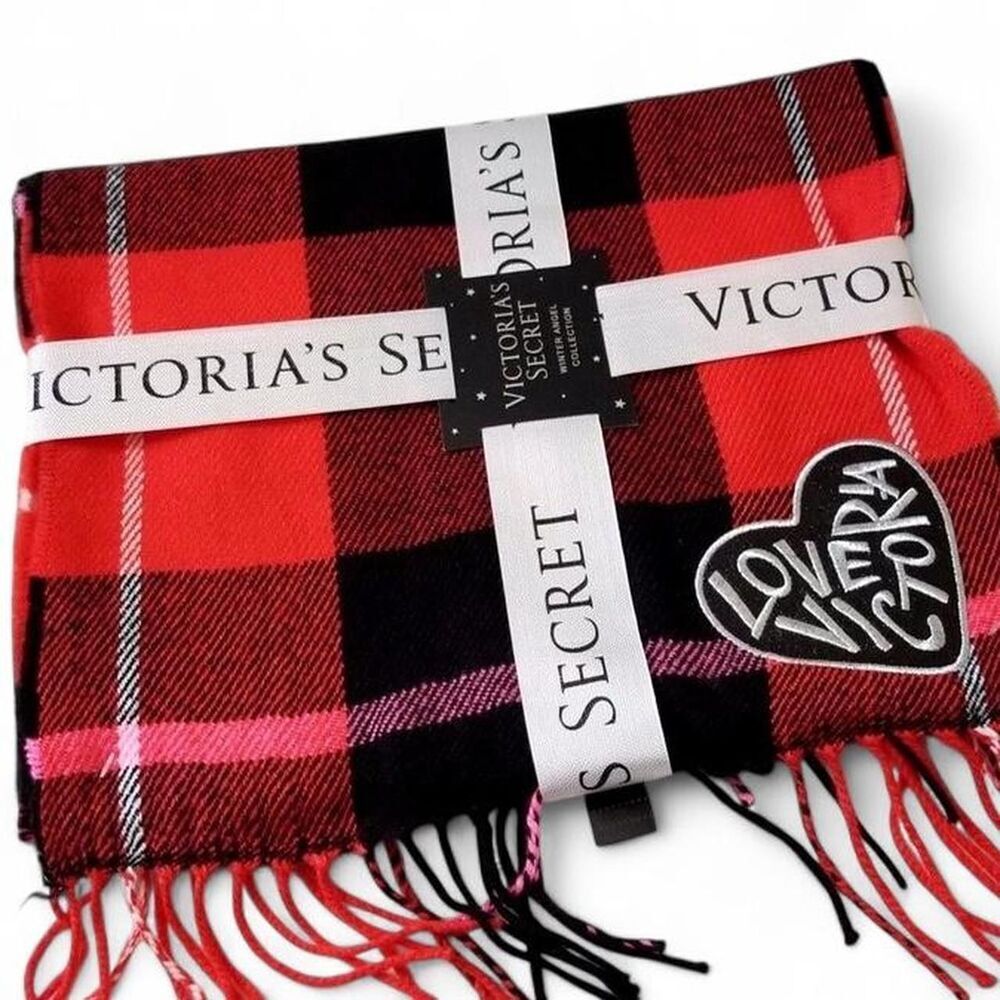 Victoria's Secret Winter Angel signature plaid scarf - new with tags Giftwrap
